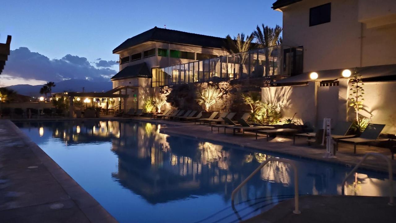 Hôtel Azure Palm Hot Springs à Desert Hot Springs Extérieur photo